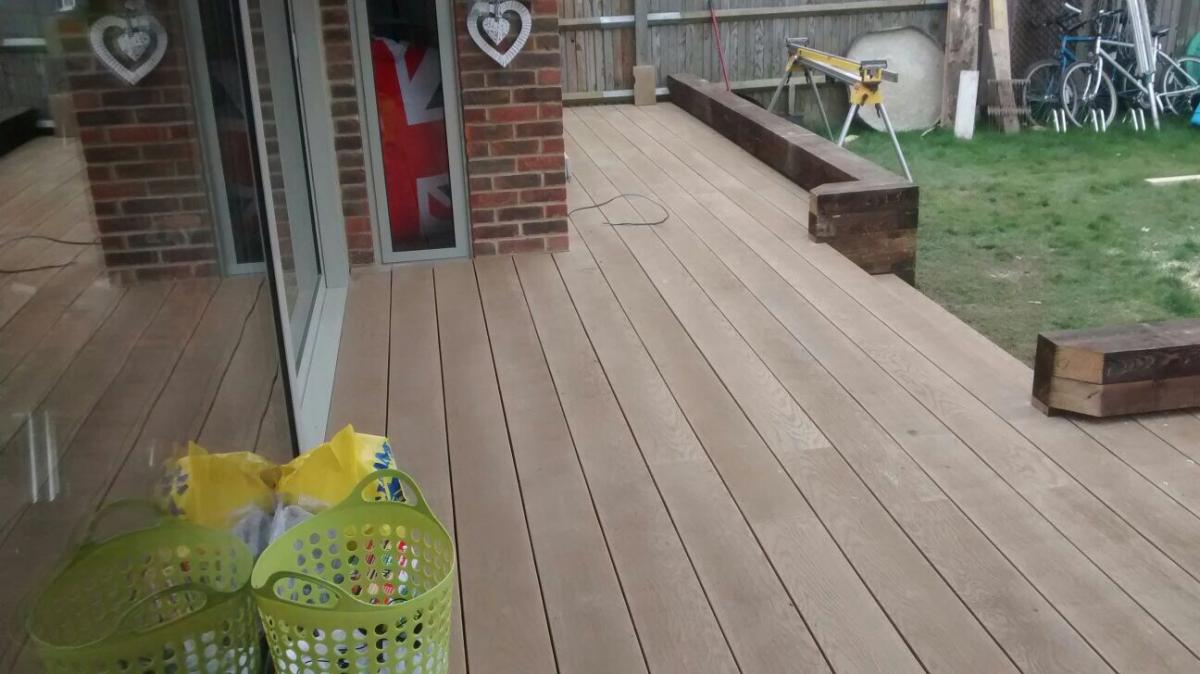 Controlling weeds without damaging your decking composite